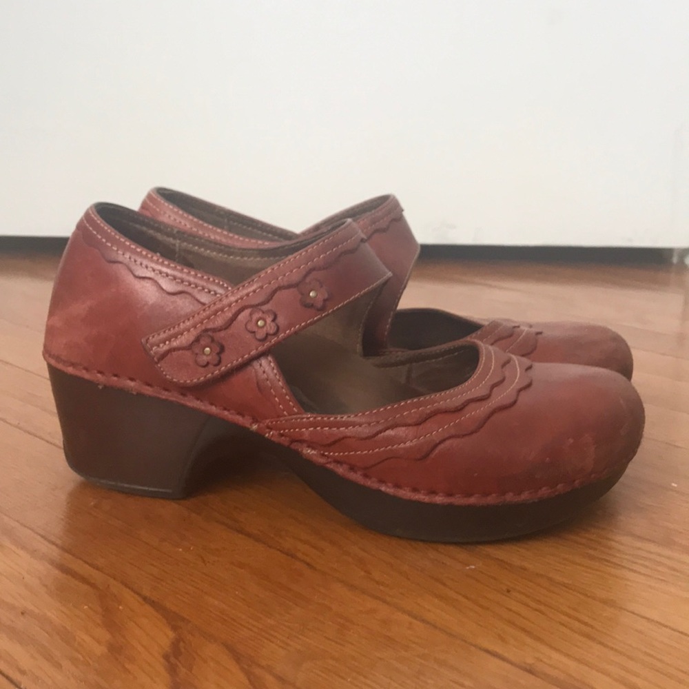 Dansko Harlow Brown Mary Jane clogs with Flowers